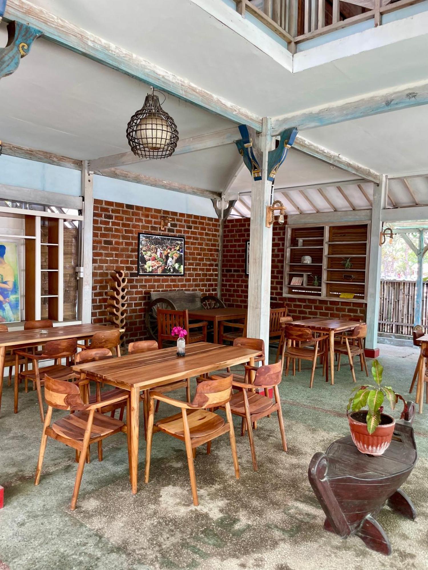 The Exile Sunsetpoint Hotel Quần đảo Gili Ngoại thất bức ảnh