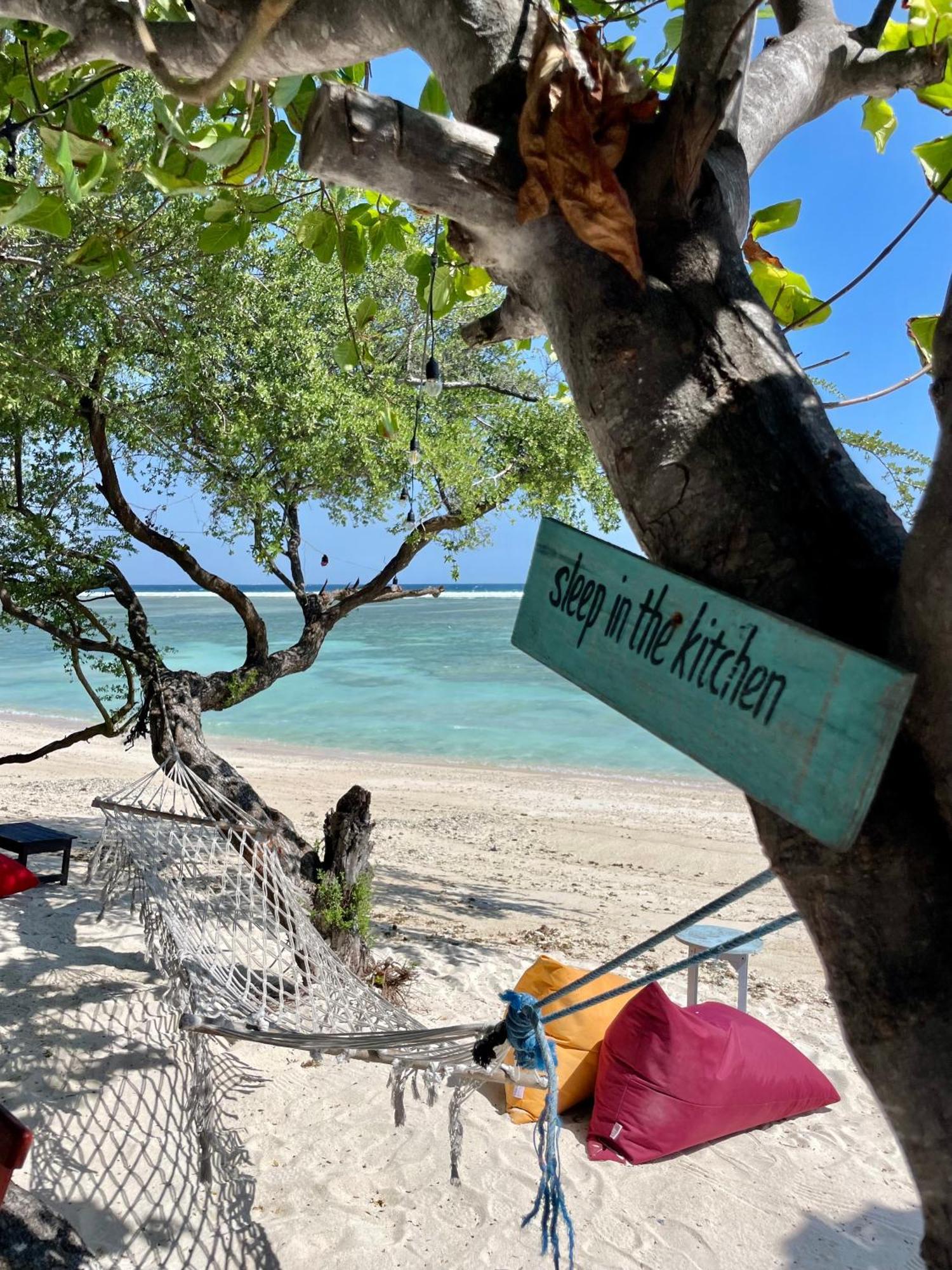 The Exile Sunsetpoint Hotel Quần đảo Gili Ngoại thất bức ảnh
