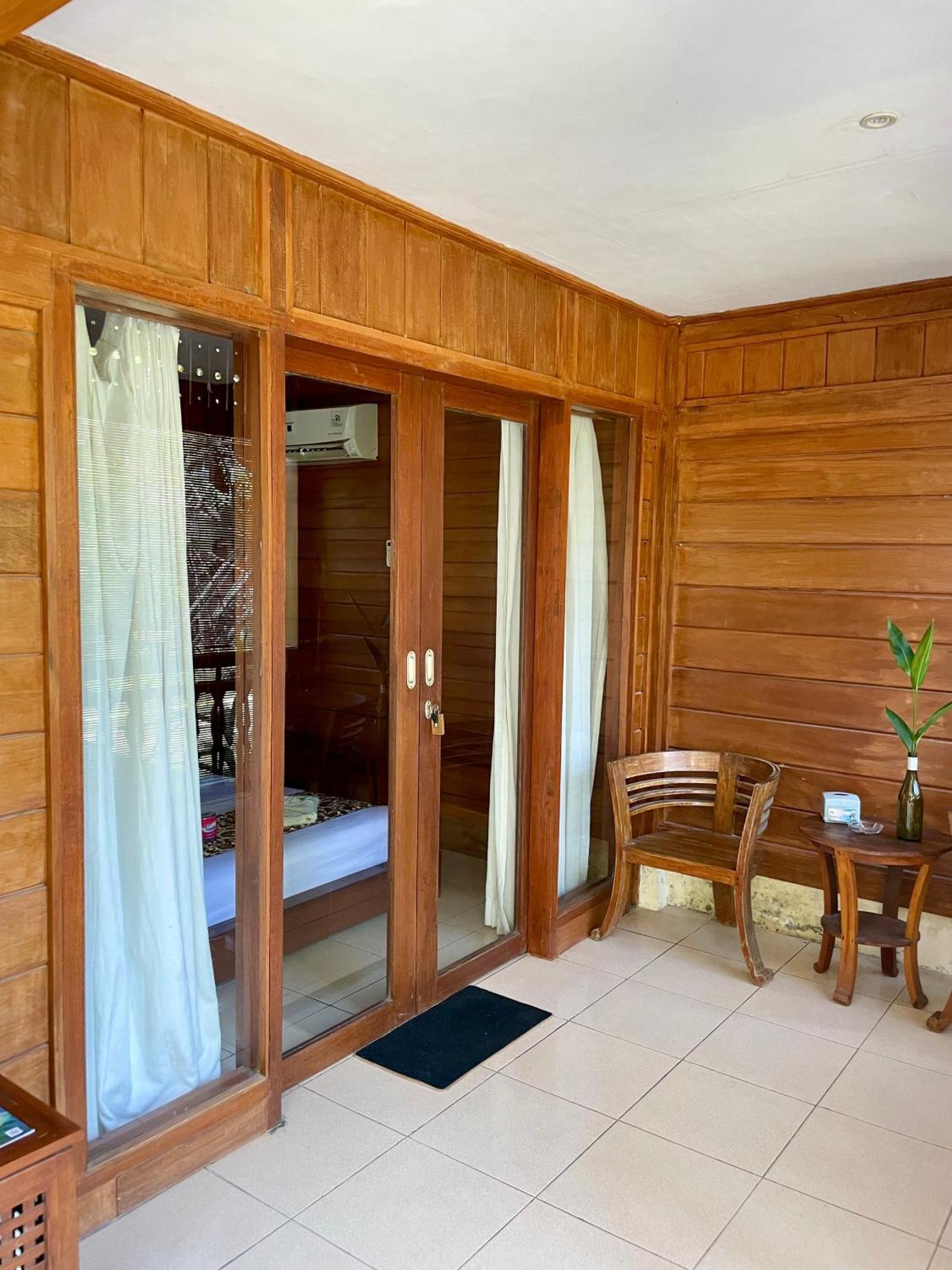 The Exile Sunsetpoint Hotel Quần đảo Gili Ngoại thất bức ảnh