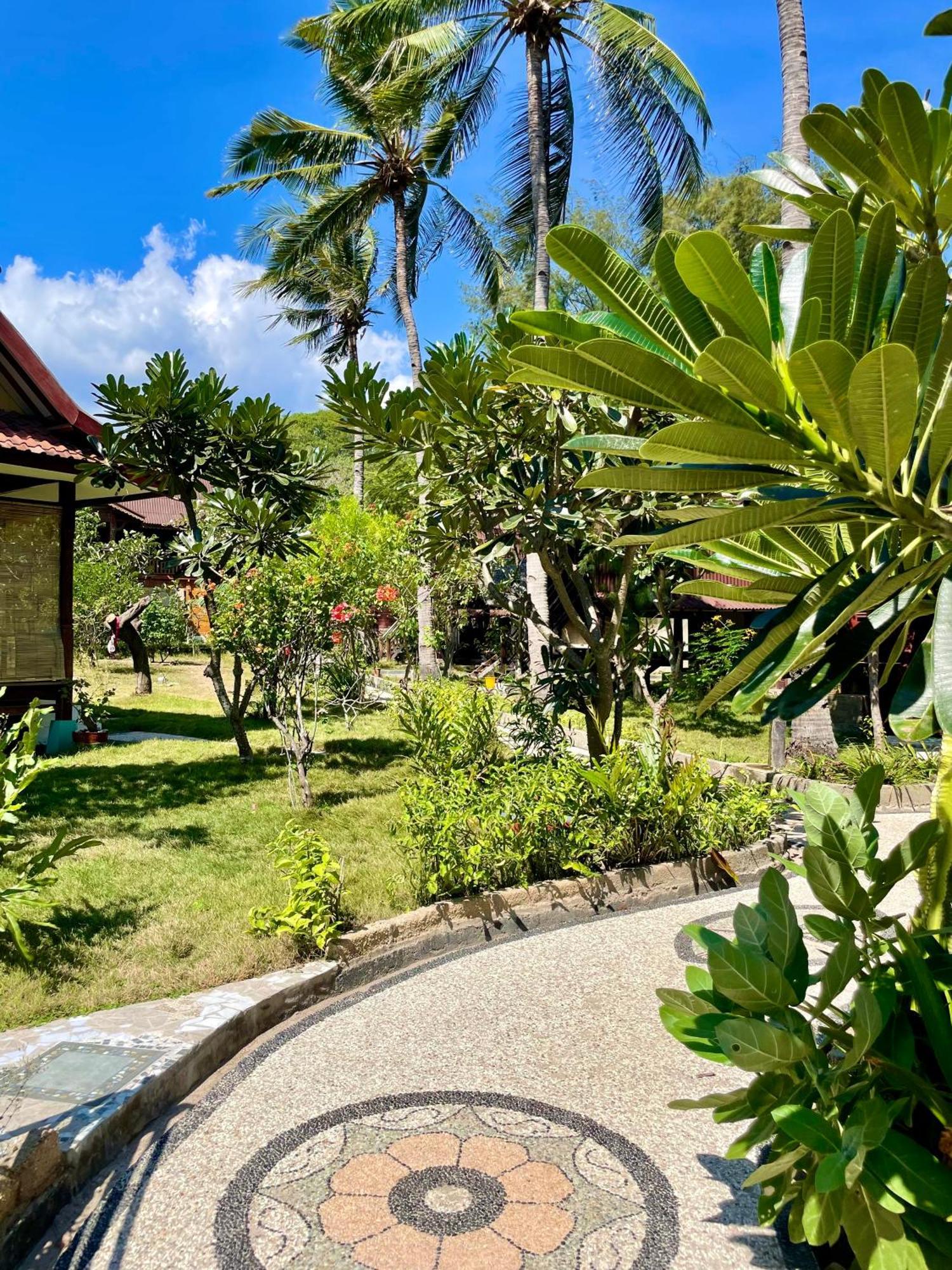 The Exile Sunsetpoint Hotel Quần đảo Gili Ngoại thất bức ảnh