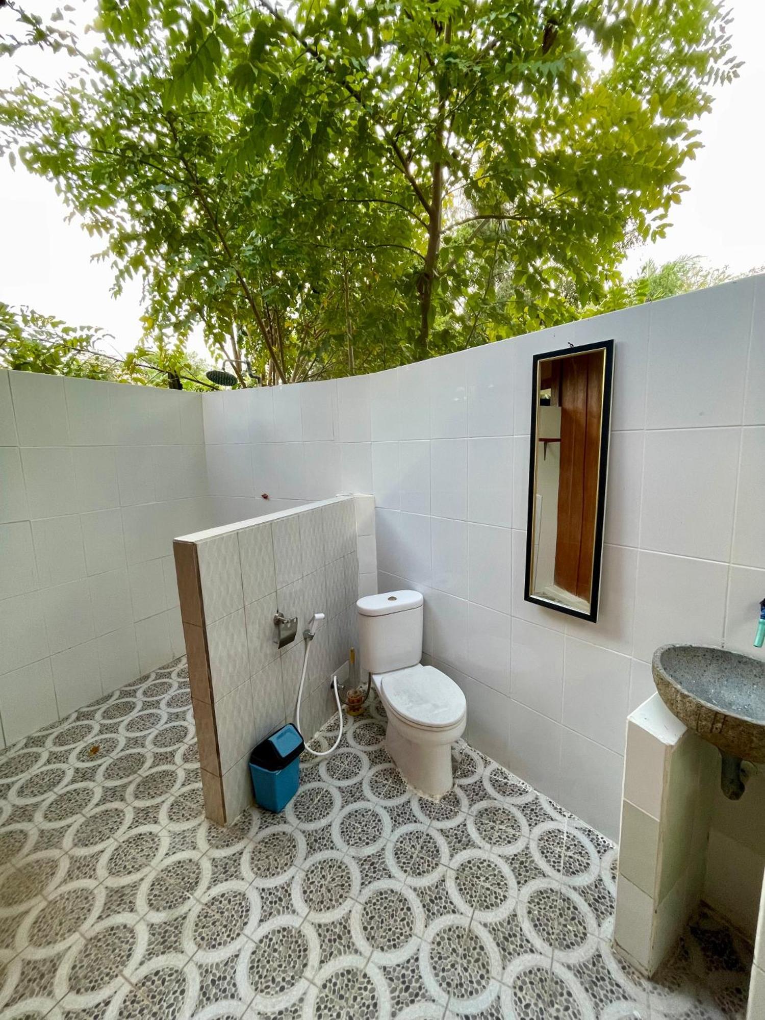 The Exile Sunsetpoint Hotel Quần đảo Gili Ngoại thất bức ảnh