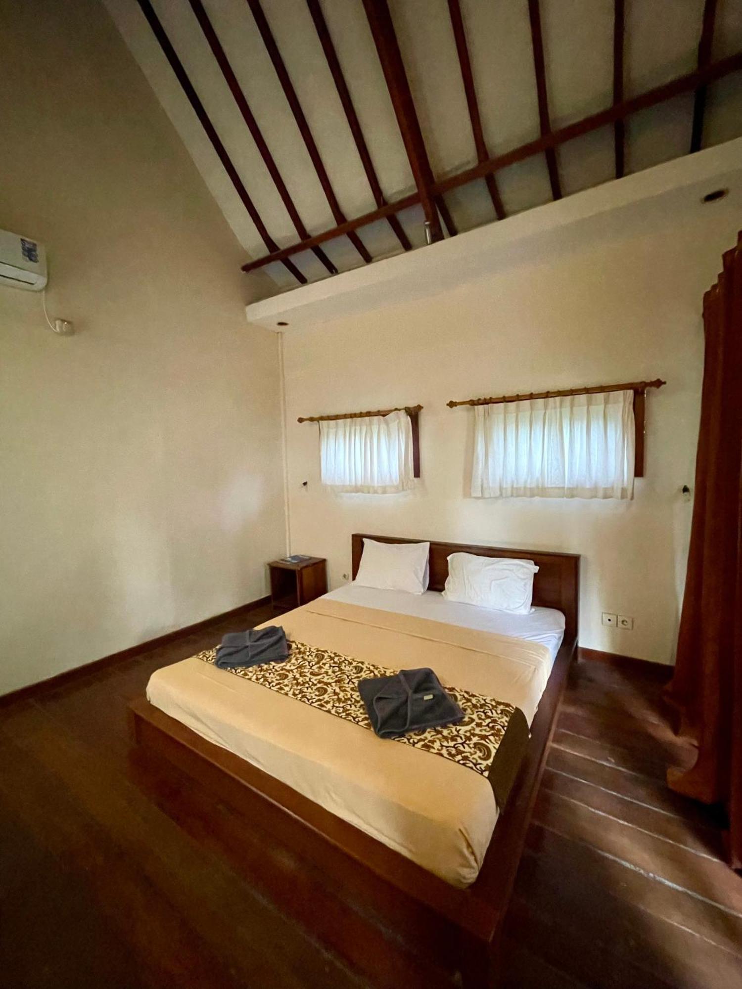 The Exile Sunsetpoint Hotel Quần đảo Gili Ngoại thất bức ảnh
